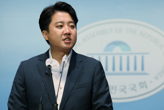 [한기호의 정치박박] `언데드` 당대표·민주당 협공… 내전 내몰리는 尹정부